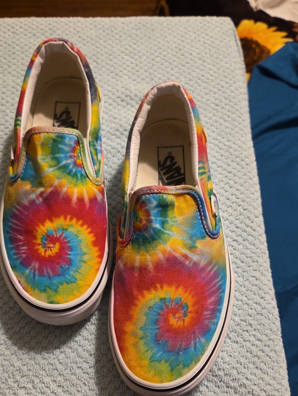 Vans Womens Rainbow Tie-Dye Slip-On Sneakers, Brand New